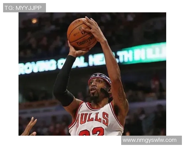 乔丹与慈世平的传奇对决：篮球场上的荣耀与争议之战