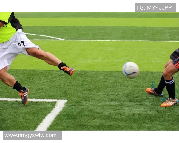 哈拉与沙巴柏在麦纳麦的激烈对决展现足球魅力与团队精神